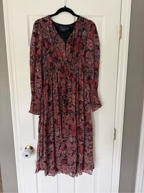 Just Taylor V-Neck Long Sleeve Paisley Midi Dress in Burgundy